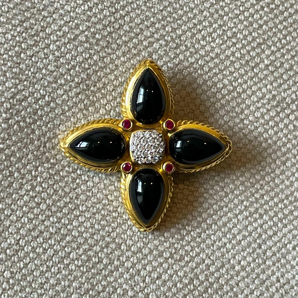 ⭐️David Yurman⭐️18K Gold, Onyx, Ruby and Pave Diamond Quatrefoil Charm Pendant